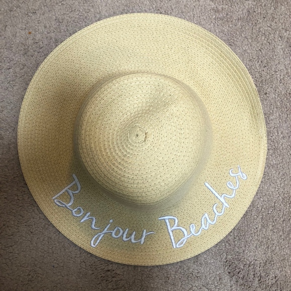 beach hat with writing